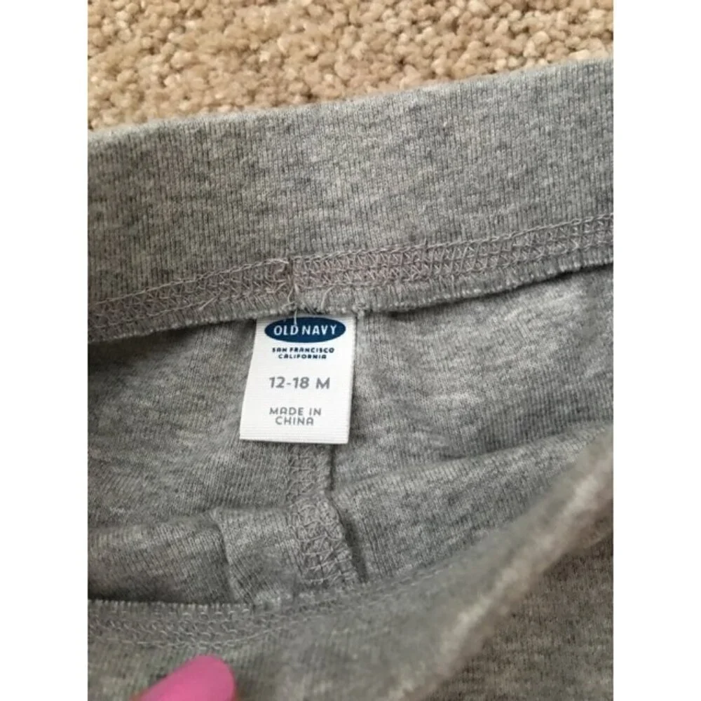 Old Navy Outfit Size 12-18 Months